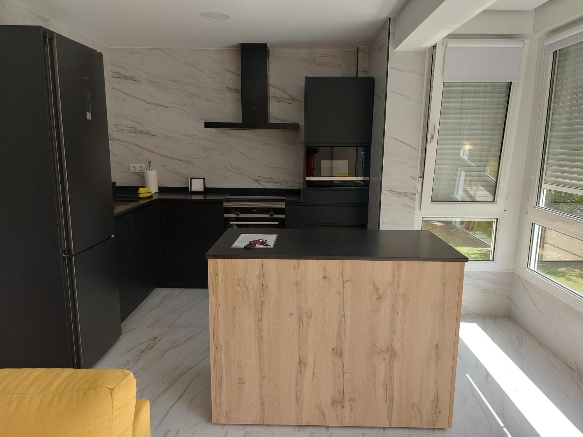 Apartamento Jardin Deluz, Con Wifi Y Parking Privado Gratis Santander Bagian luar foto